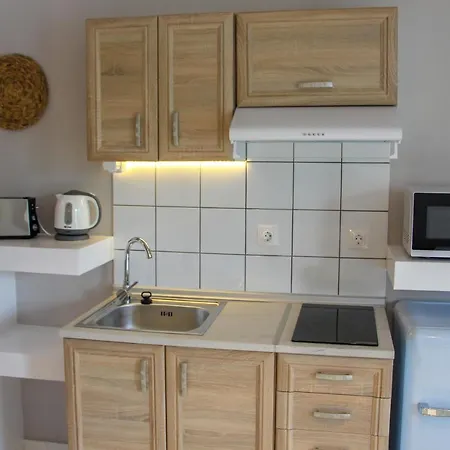 Lamprini's Deluxe * لايميناس