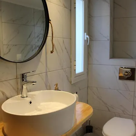 Lamprini's Deluxe لايميناس