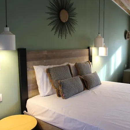 بيت ريفي Lamprini's Deluxe لايميناس