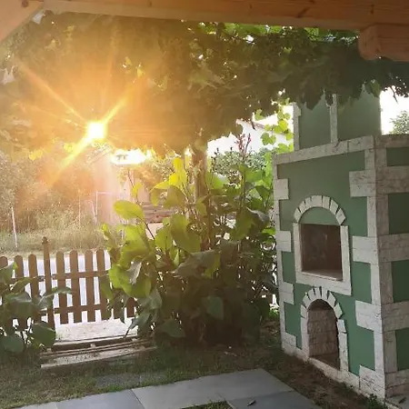 Lamprini's Deluxe * لايميناس