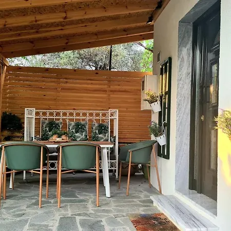 Lamprini's Deluxe بيت ريفي لايميناس