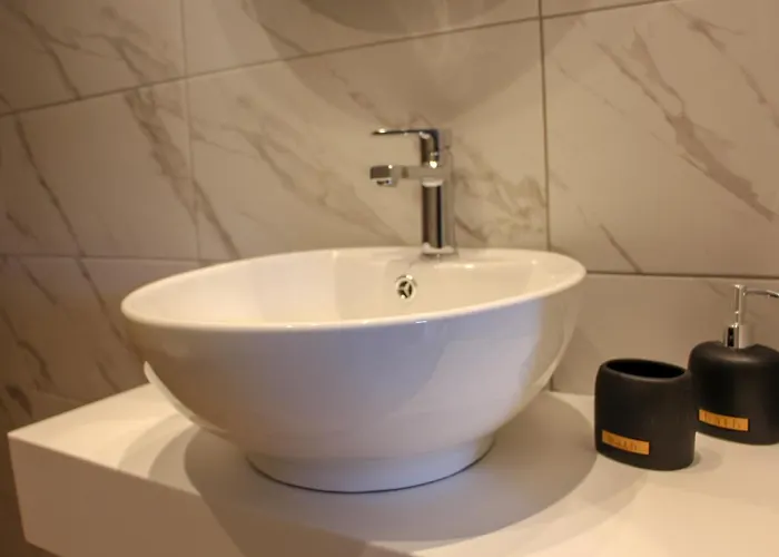 Lamprini's Deluxe 宾馆 *