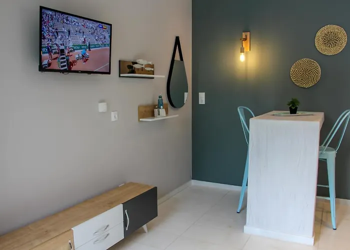 宾馆 Lamprini's Deluxe