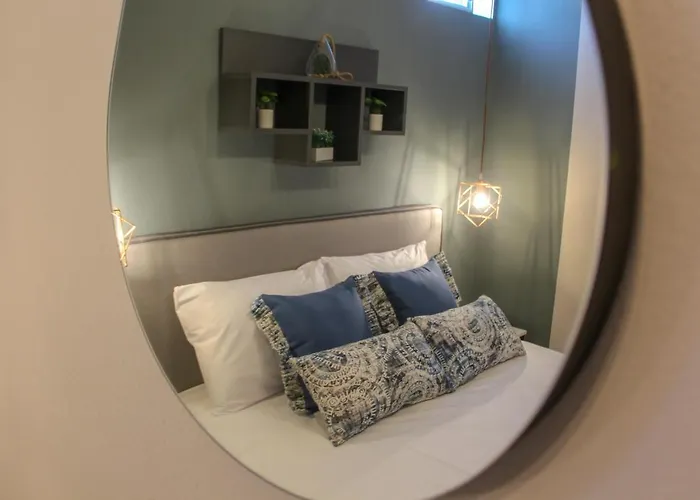 Lamprini's Deluxe 宾馆 *