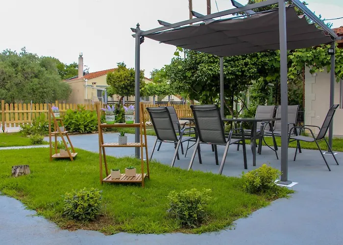 Lamprini's Deluxe 宾馆