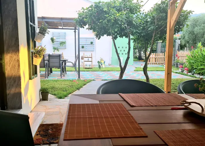 宾馆 Lamprini's Deluxe